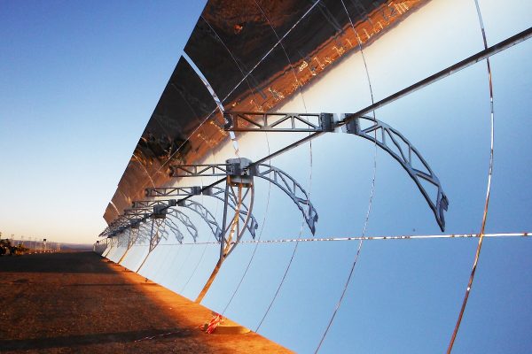 Parabolic-trough-in-solar-themal-energy